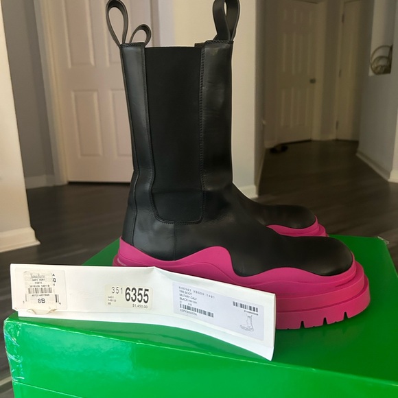 Bottega Venetia Black and pink tire boot military calf size 8 - Picture 3 of 9